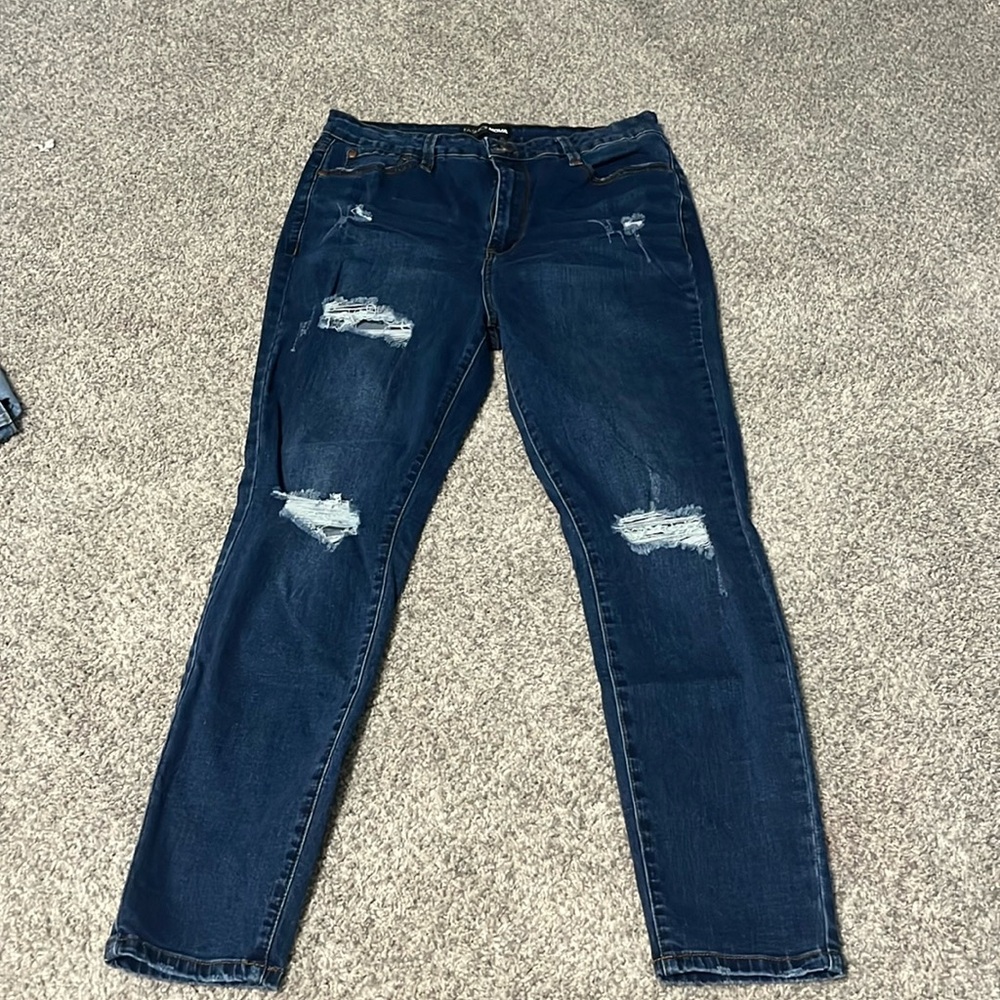 Fashion Nova skinny jeans